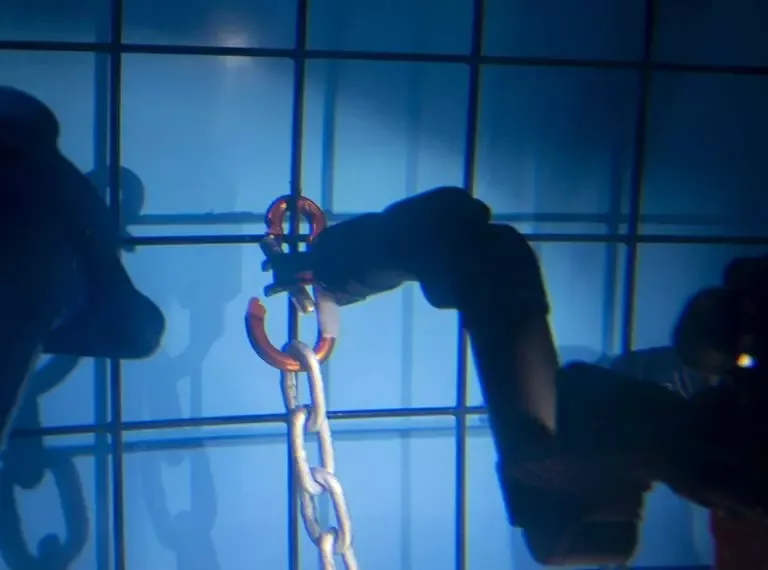 Alpha 5 Manipulator attaching a carabiner underwater
