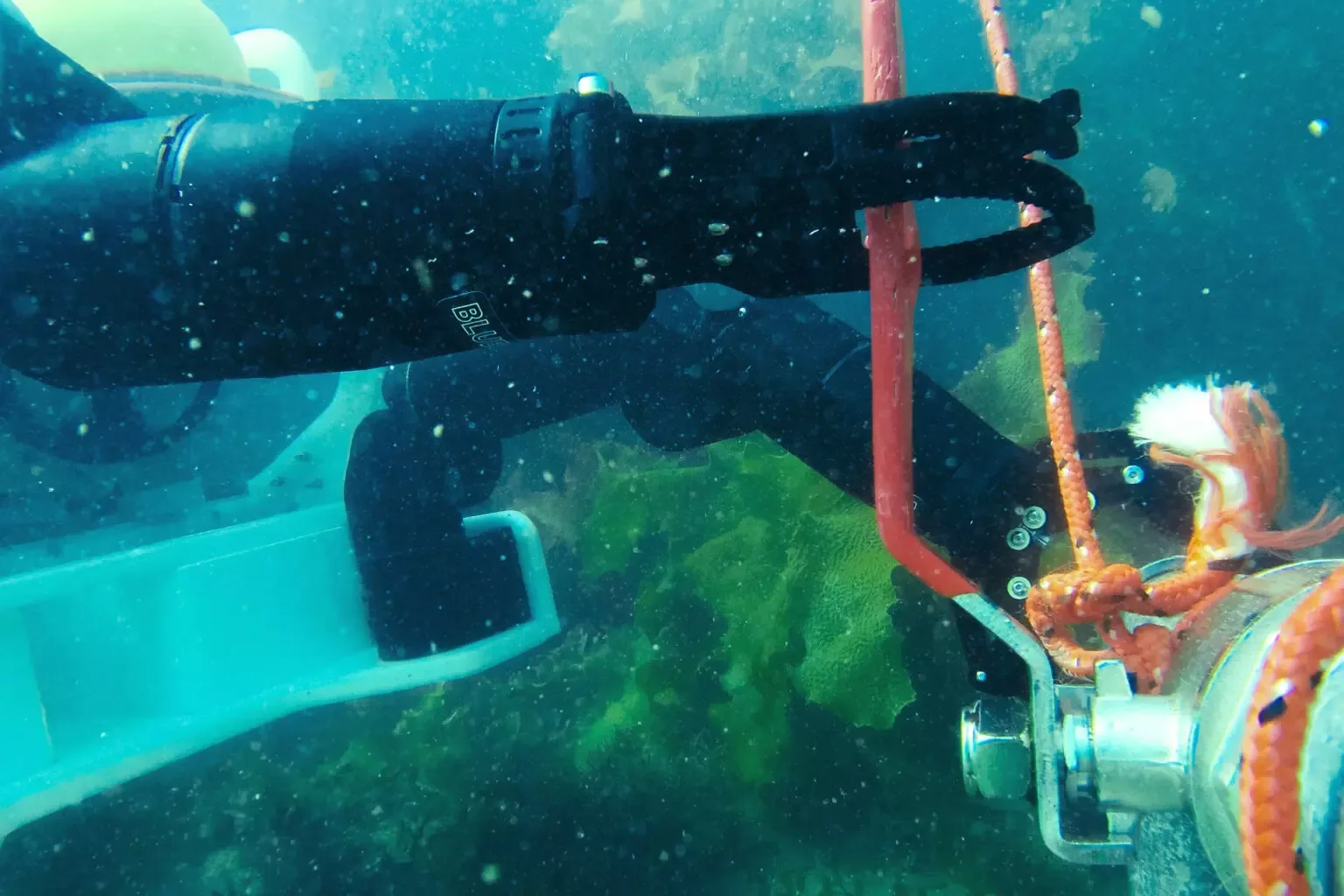 Dual Bravo 7 operating a valve in a subsea environment