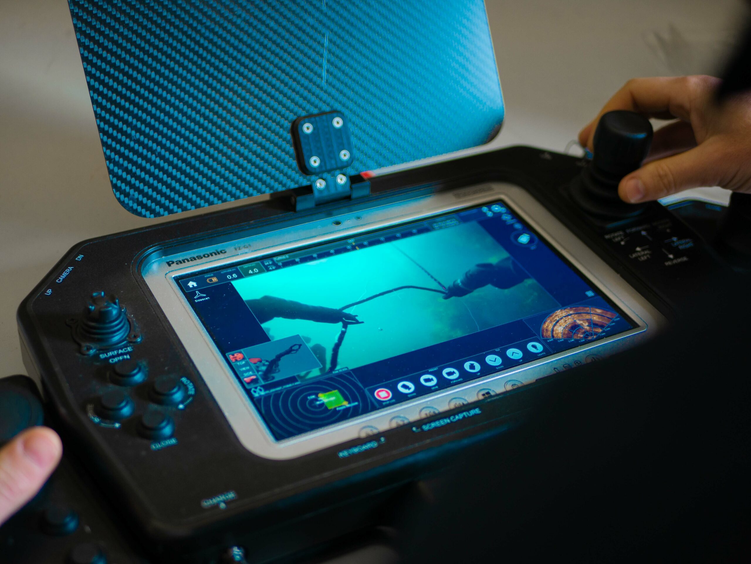 Device Options To Control Subsea Electric Manipulators