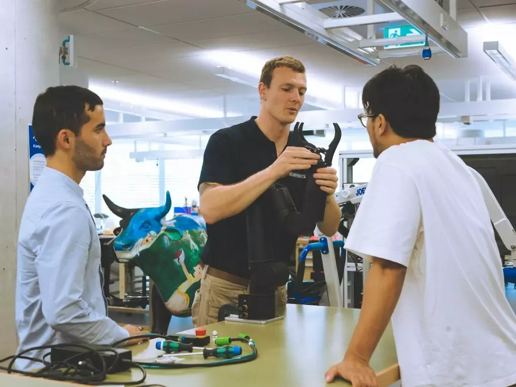 Our Tech Support Lead, James, conducting the Reach Bravo demo at CAS, UTS.